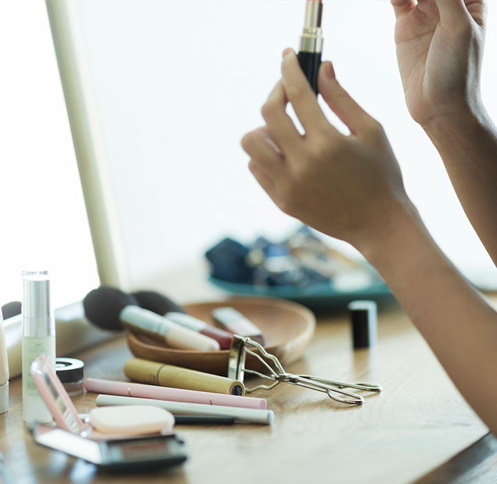 画像：メイクのときも